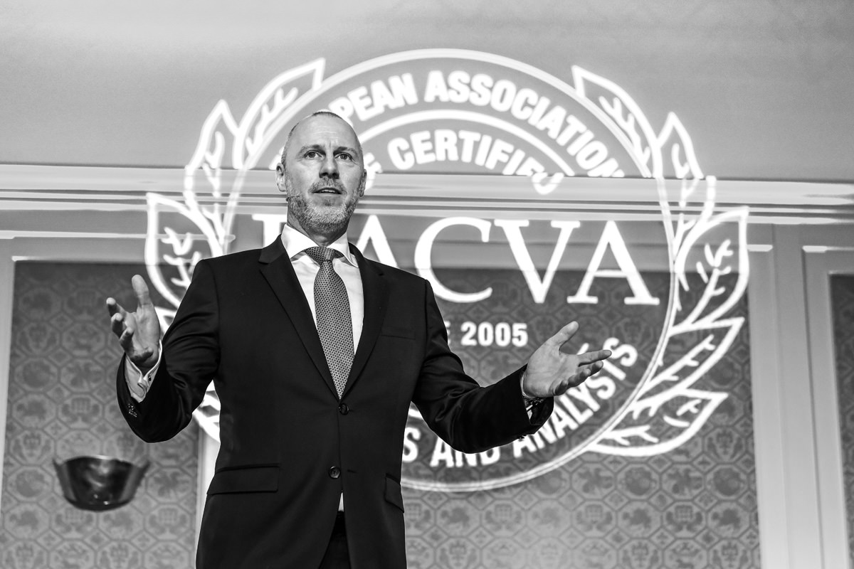 Andreas Creutzmann speaking on stage
