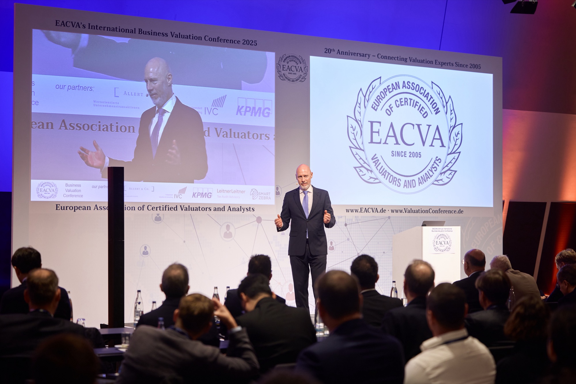 Andreas Creutzmann auf der Bühne der EACVA Business Valuation Conference